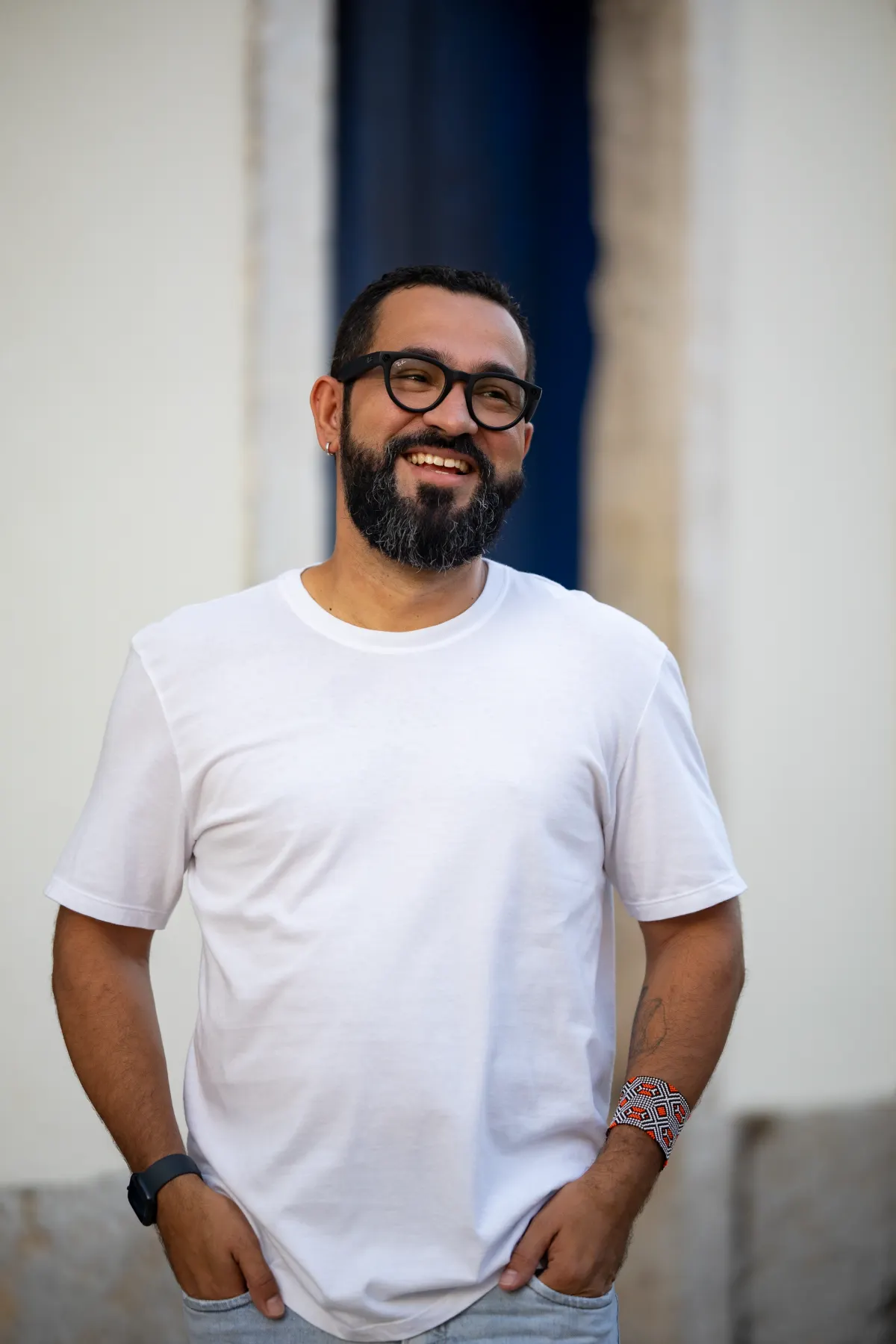 Professor Wesley Sousa sorrindo no Centro Histórico de São Luís